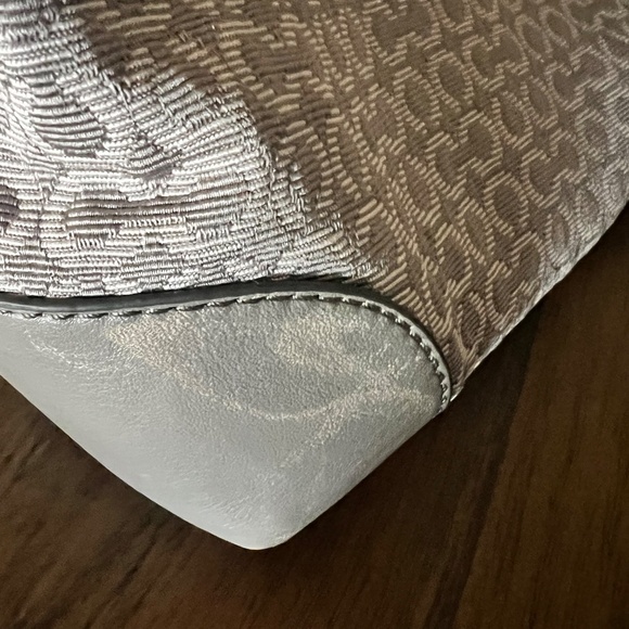 Coach Tote Bag - Picture 6 of 7